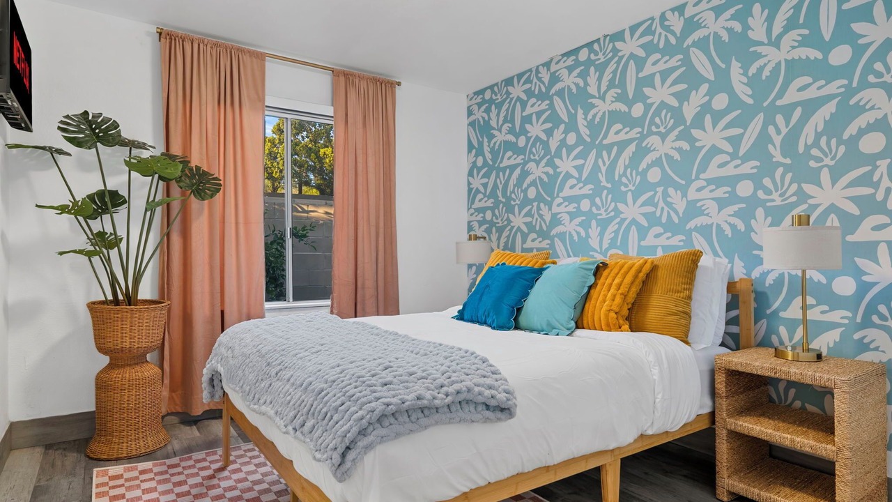 Photo of Bedroom in Midway City