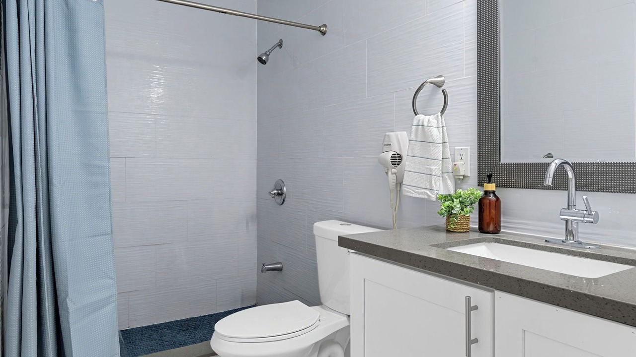 Photo of Bathroom in Midway City