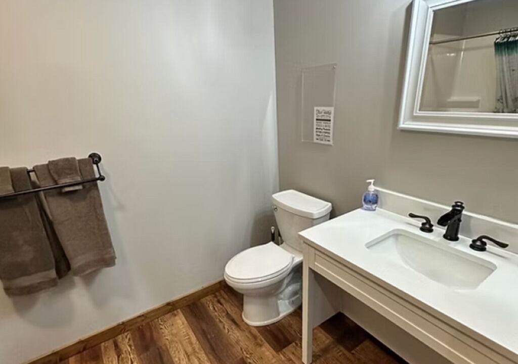 Photo of Bathroom in Attica