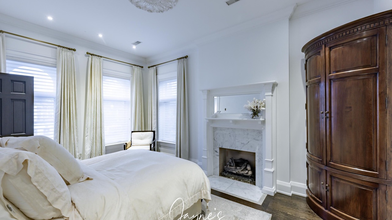 Photo of Livingroom in Midtown Toronto