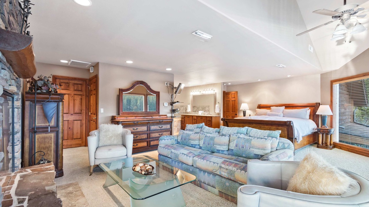 Photo of Livingroom in Post Falls