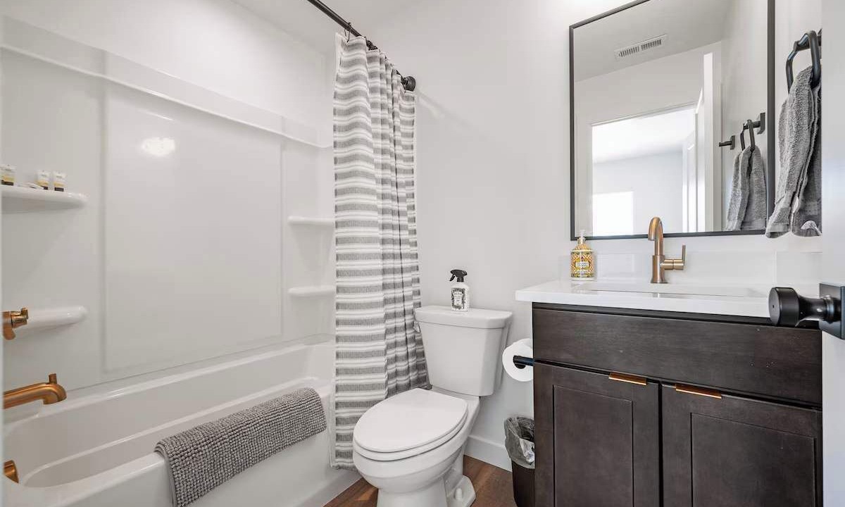 Photo of Bathroom in Mountain Green