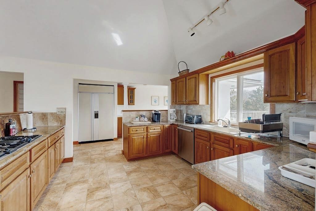 Photo of Kitchen in Prides Crossing