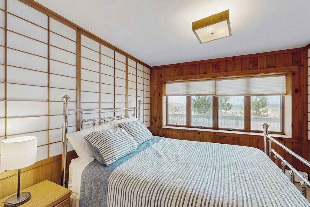 Photo of Bedroom in Prides Crossing