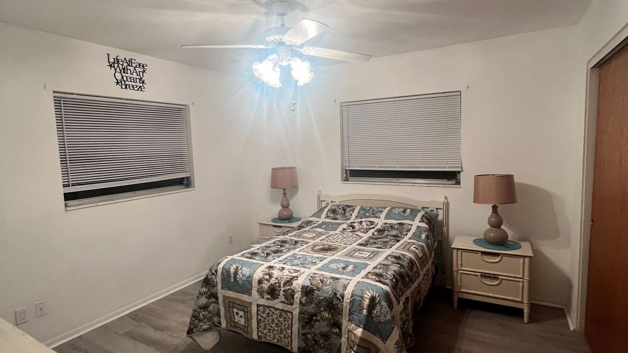 Photo of Bedroom in Venice Gardens
