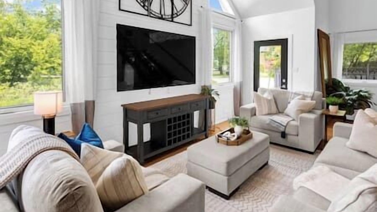 Photo of Livingroom in Barrie