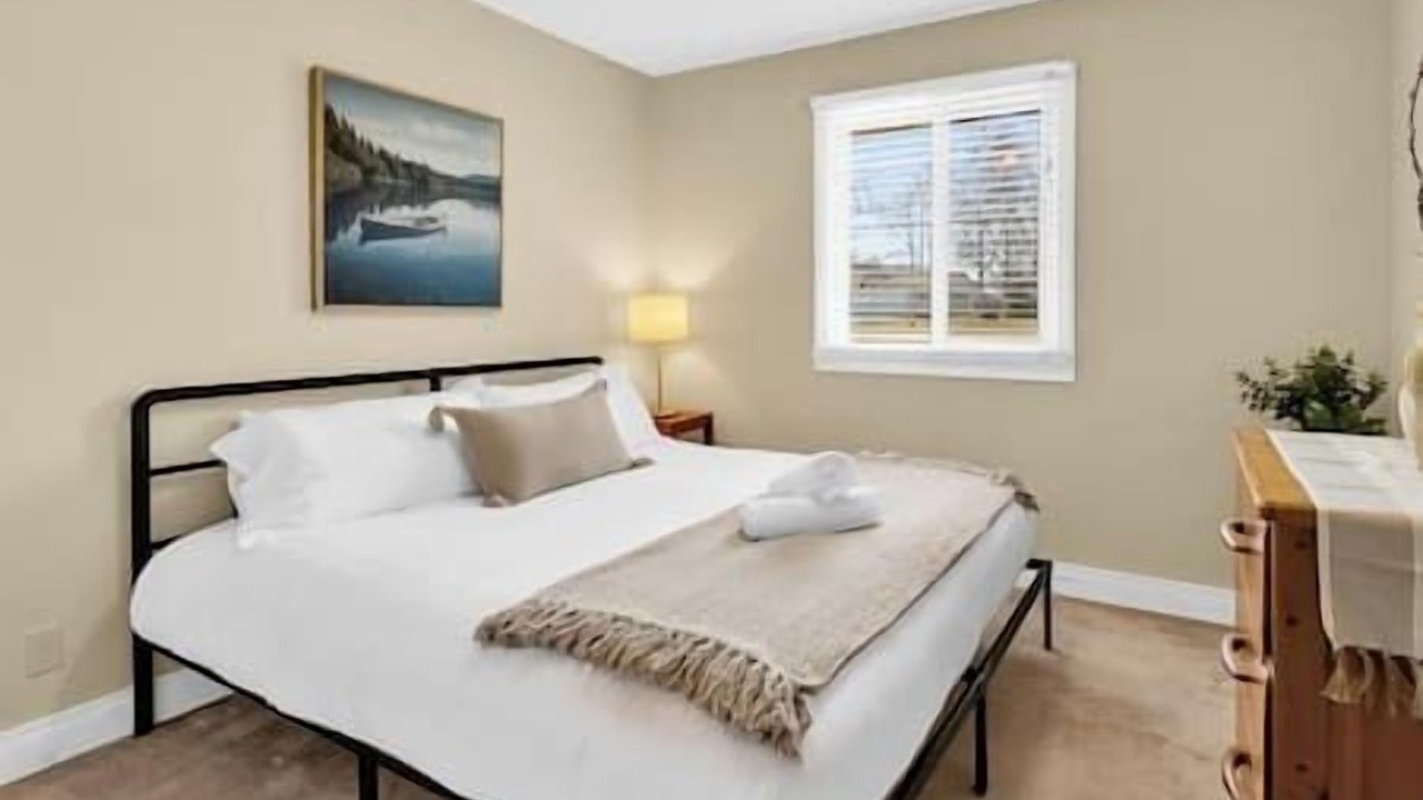 Photo of Bedroom in Meaford