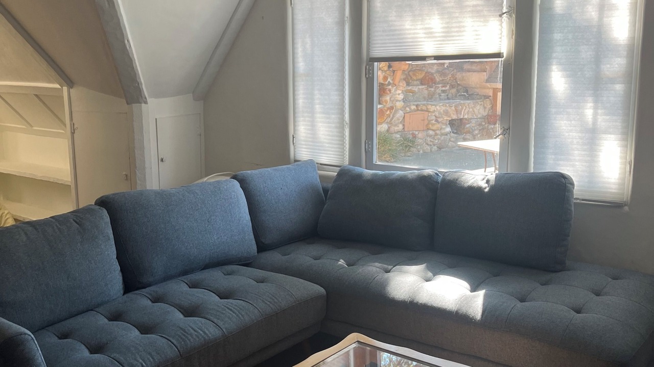 Photo of Livingroom in Newhall