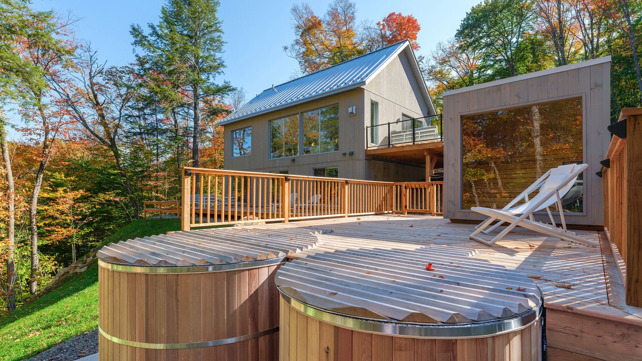 Photo of Patio Balcony in Lac Superieur Village