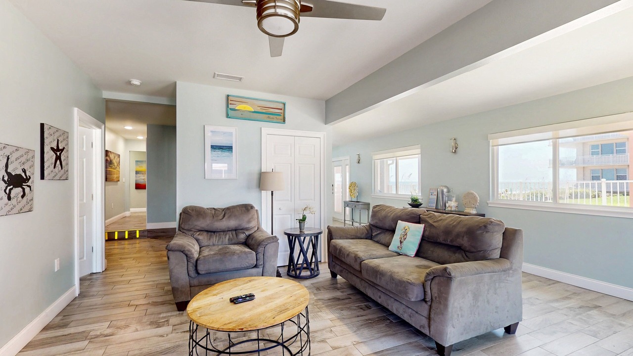 Photo of Livingroom in Orlando Heights