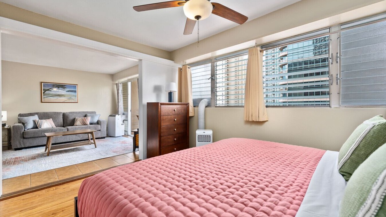 Photo of Bedroom in Waikiki