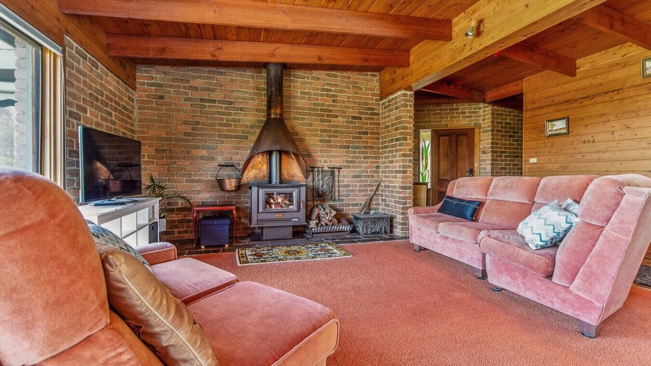 Photo of Livingroom in Red Hill South