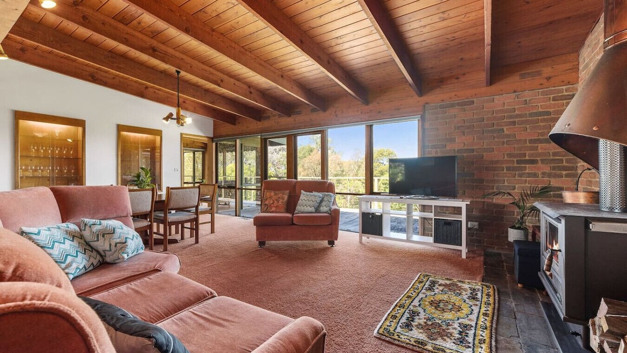 Photo of Livingroom in Red Hill South