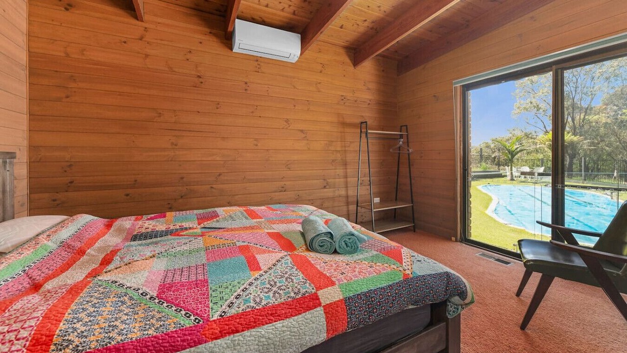 Photo of Bedroom in Red Hill South