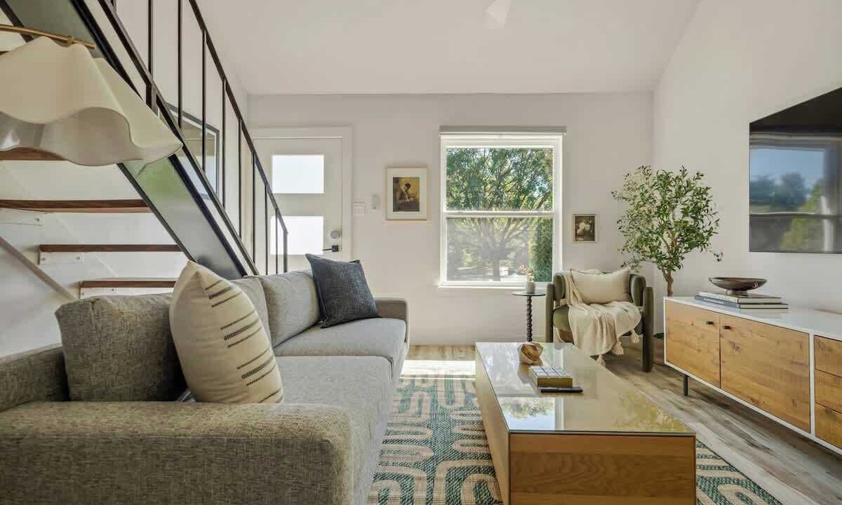 Photo of Livingroom in St. Edwards