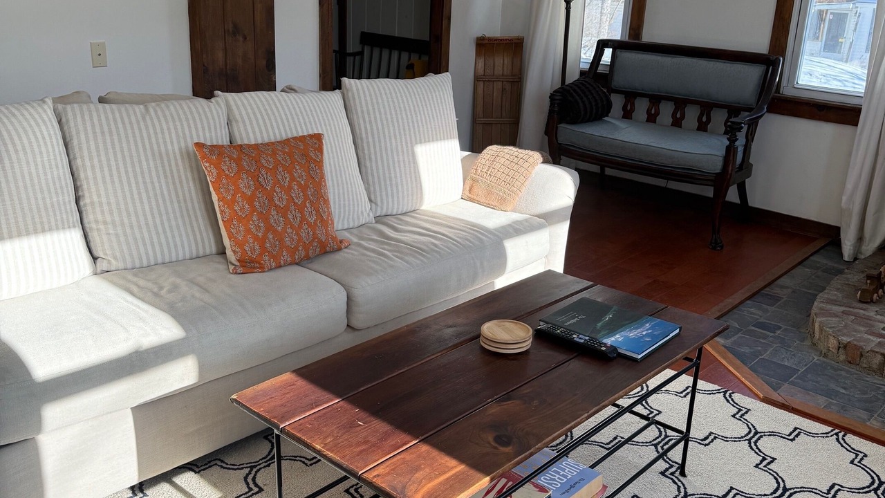 Photo of Livingroom in Brainard
