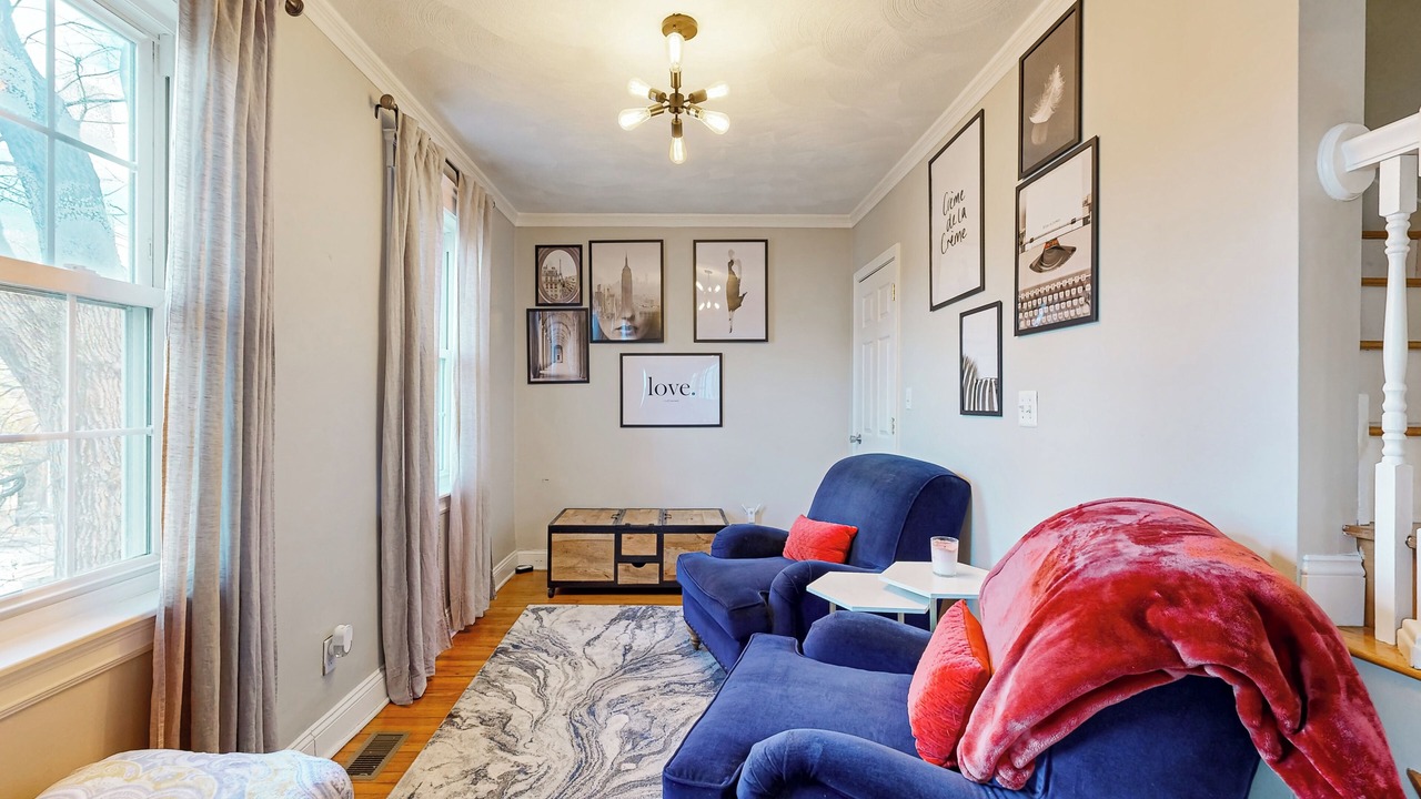 Photo of Livingroom in Newton Upper Falls