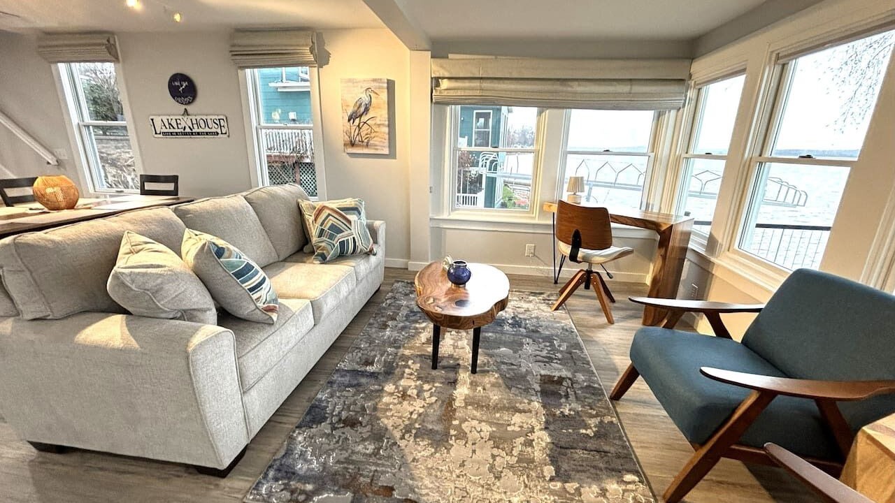 Photo of Livingroom in Seneca Falls