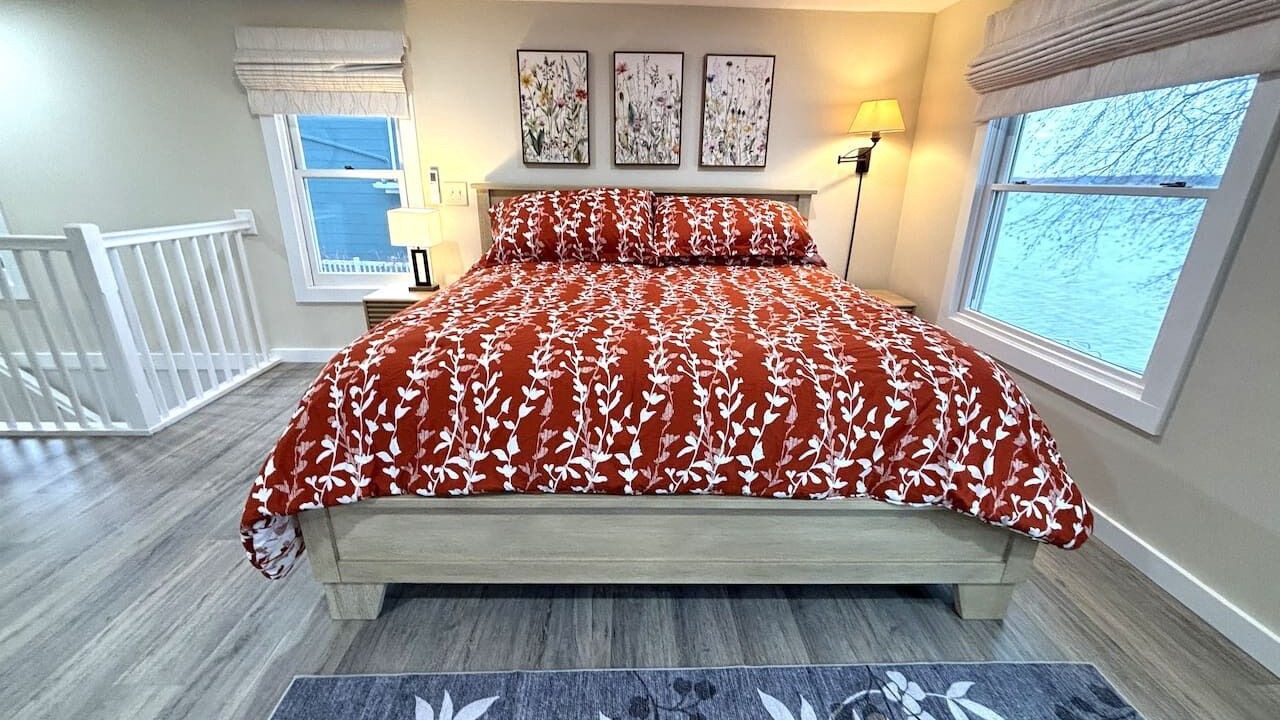 Photo of Bedroom in Seneca Falls