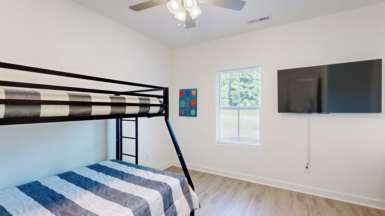 Photo of Bedroom in Southmont