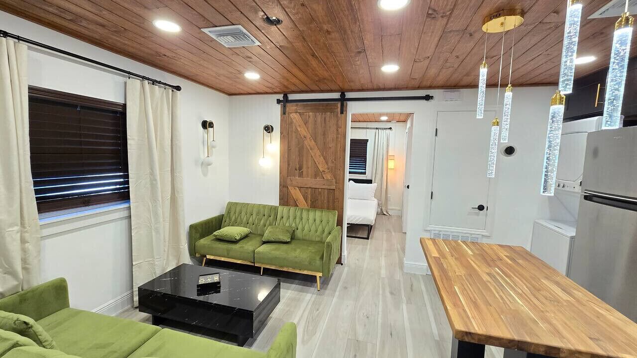 Photo of Livingroom in College Park