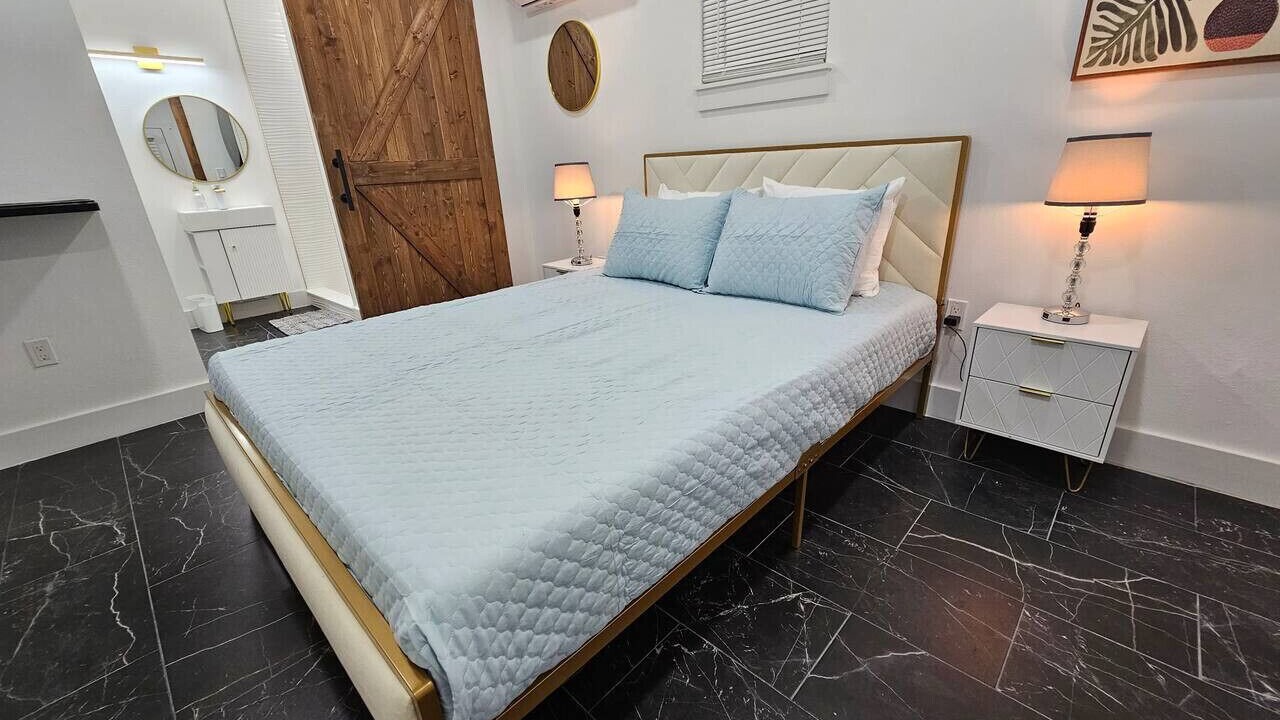 Photo of Bedroom in Fairview Shores