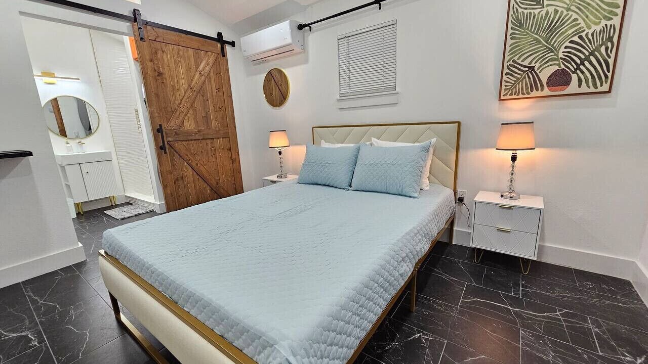 Photo of Bedroom in Fairview Shores