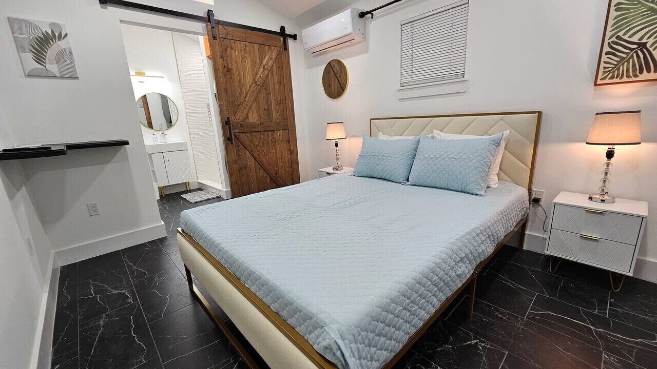 Photo of Bedroom in Fairview Shores