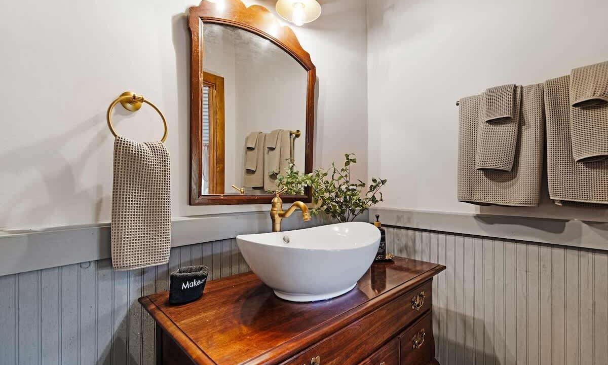 Photo of Bathroom in Lookout Valley Neighborhood Association