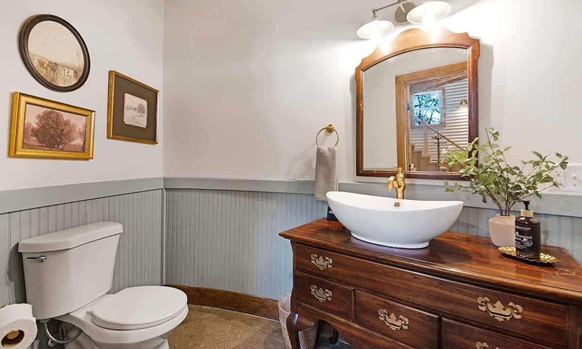 Photo of Bathroom in Lookout Valley Neighborhood Association