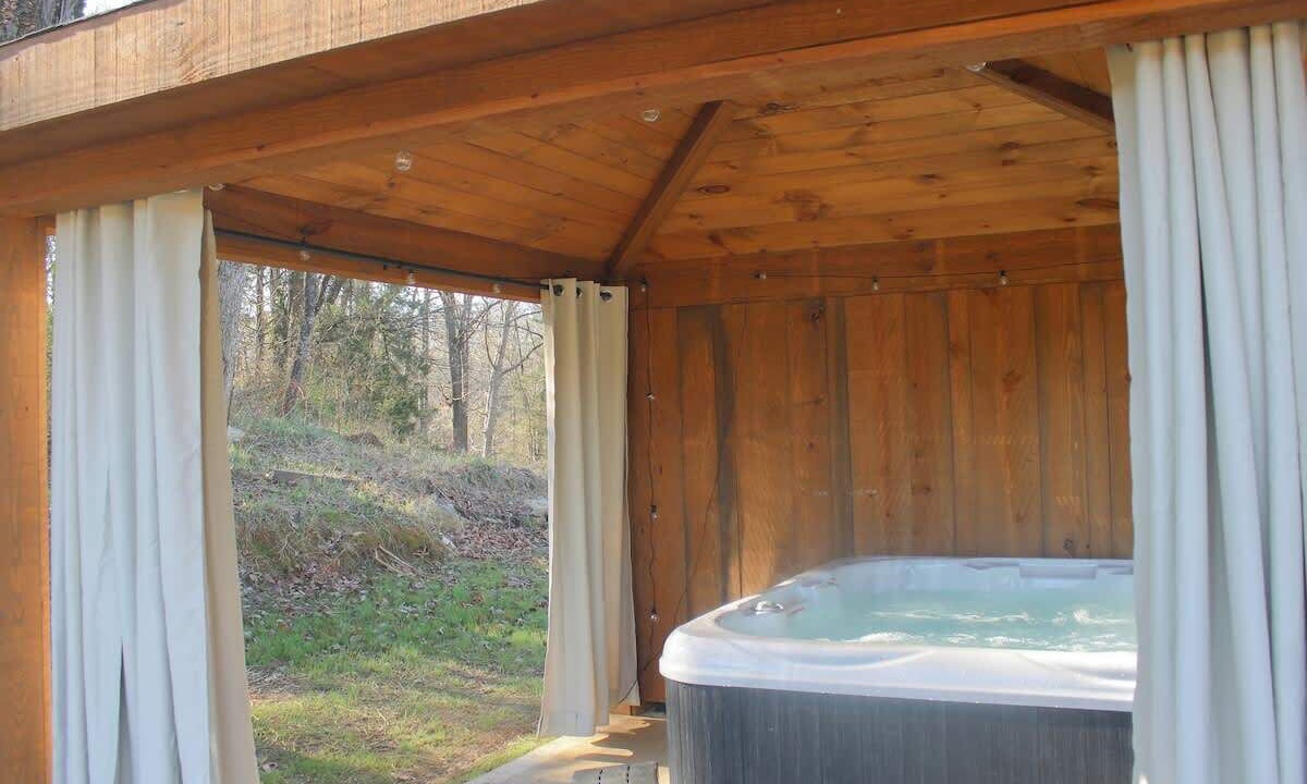 Photo of Outdoor in Lookout Valley Neighborhood Association