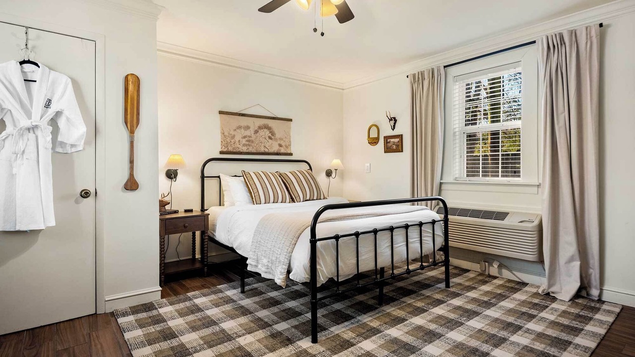 Photo of Bedroom in Lookout Mountain