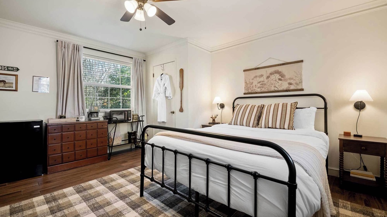 Photo of Bedroom in Lookout Mountain