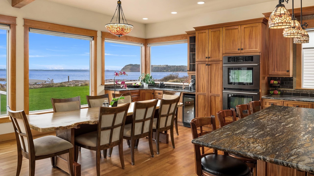 Photo of Bedroom in Clinton