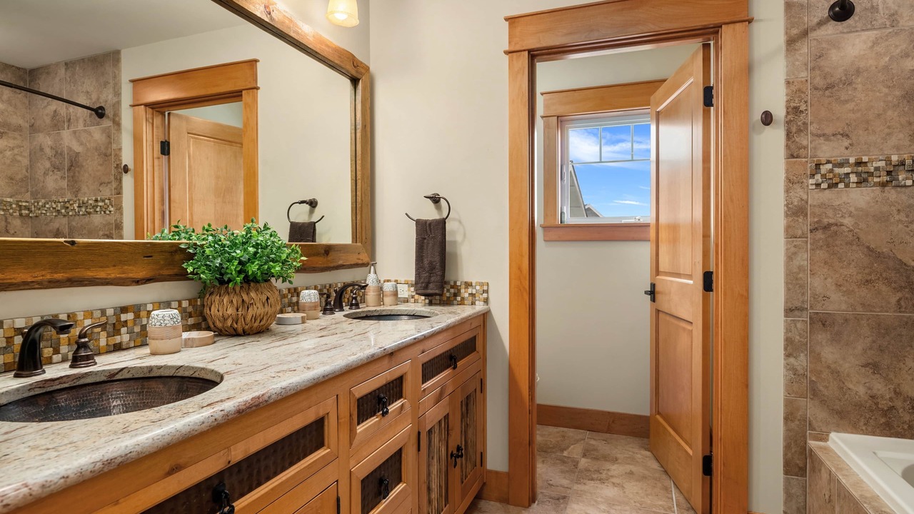 Photo of Bathroom in Clinton