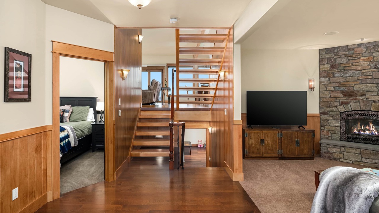 Photo of Others in Clinton