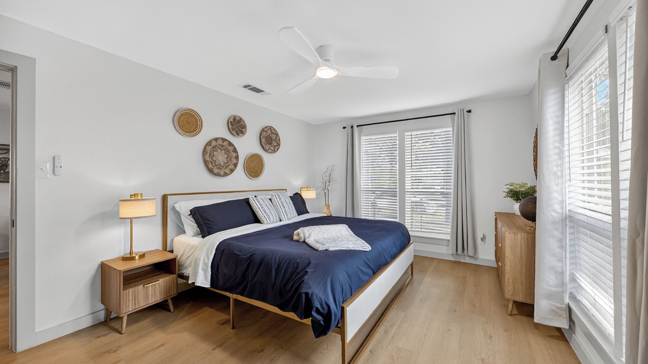 Photo of Bedroom in Central Arlington