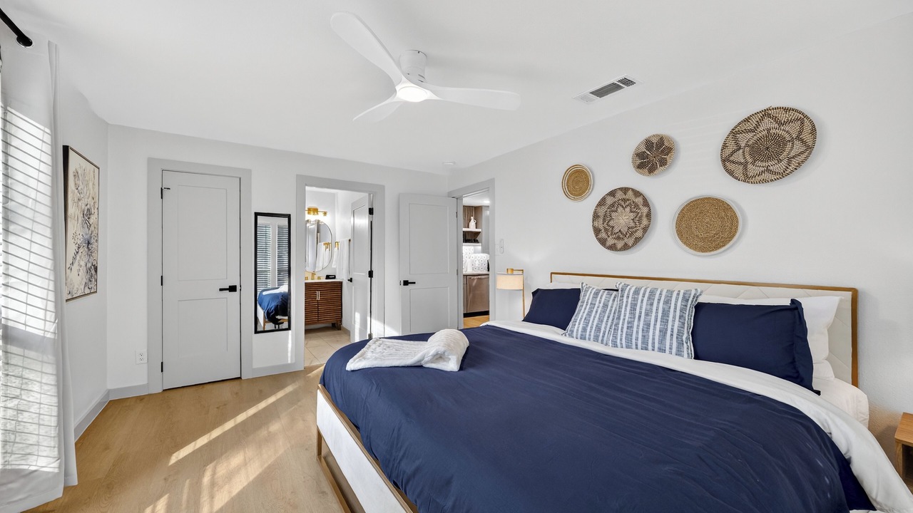 Photo of Bedroom in Central Arlington