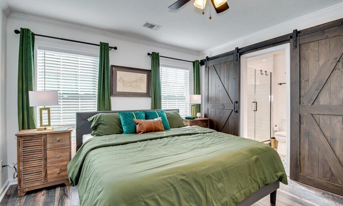 Photo of Bedroom in Midtown