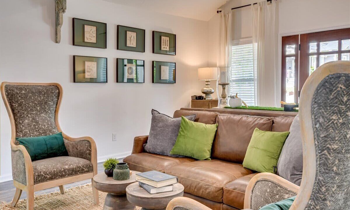 Photo of Livingroom in Midtown