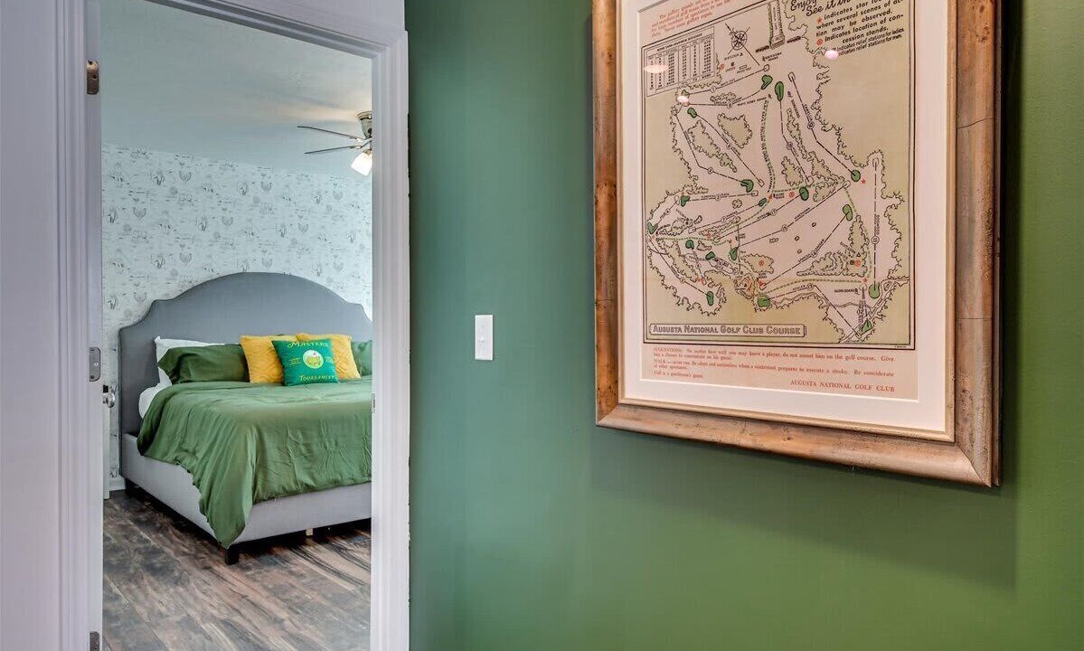 Photo of Bedroom in Midtown