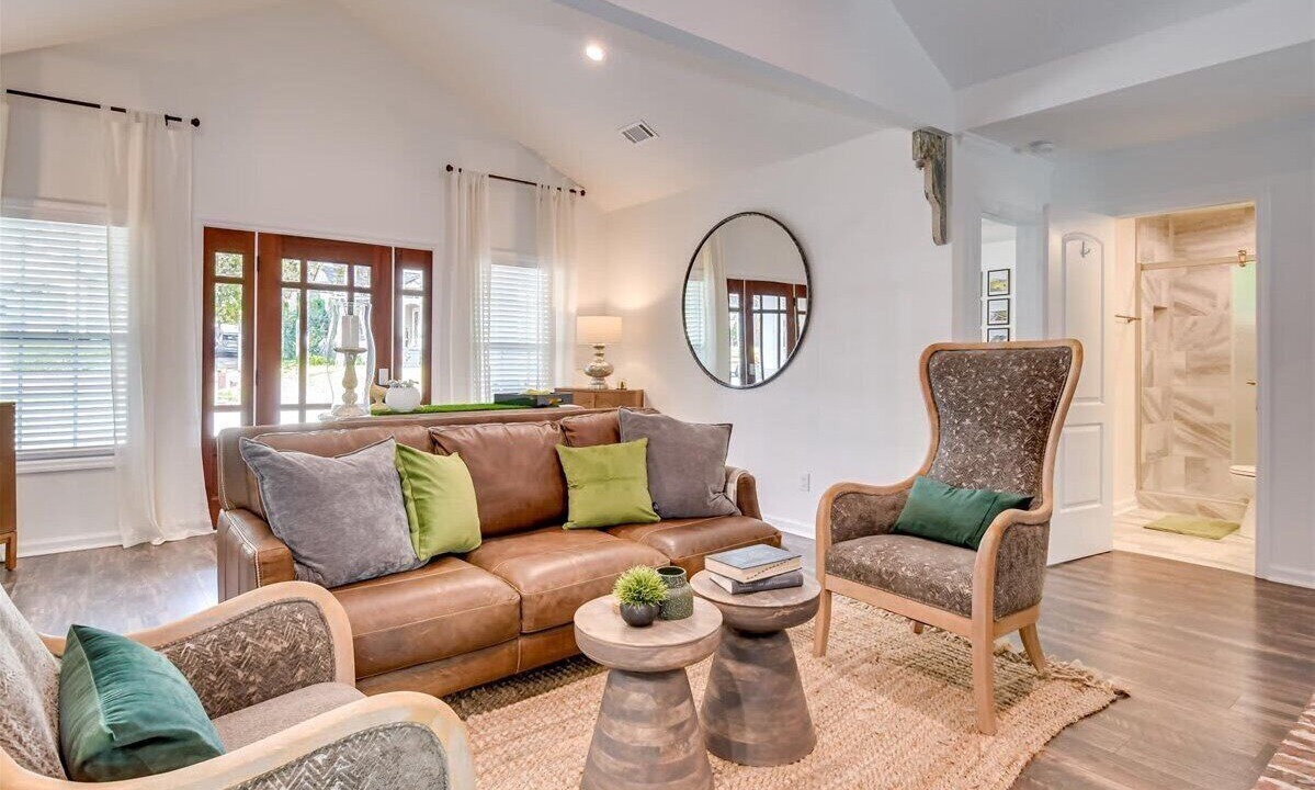Photo of Livingroom in Midtown