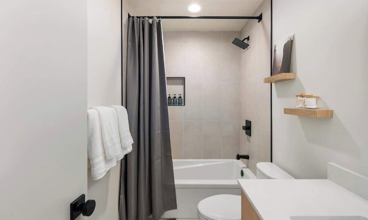 Photo of Bathroom in North Beacon Hill