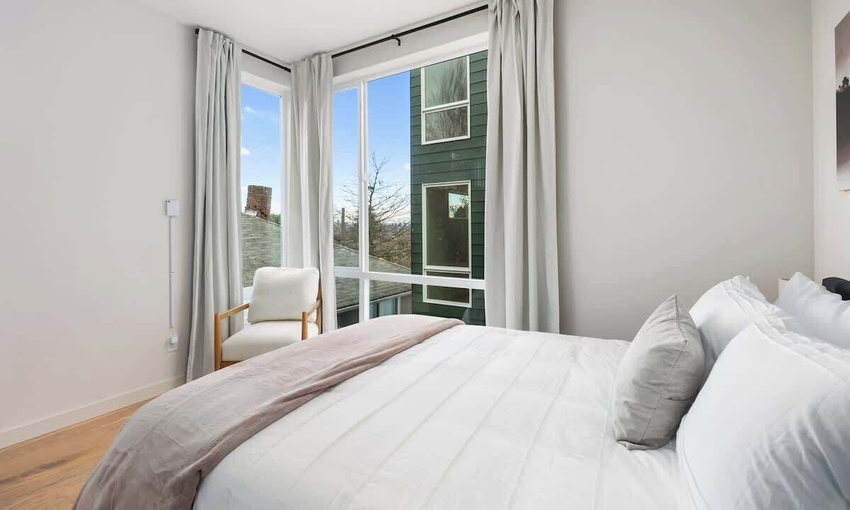 Photo of Bedroom in North Beacon Hill