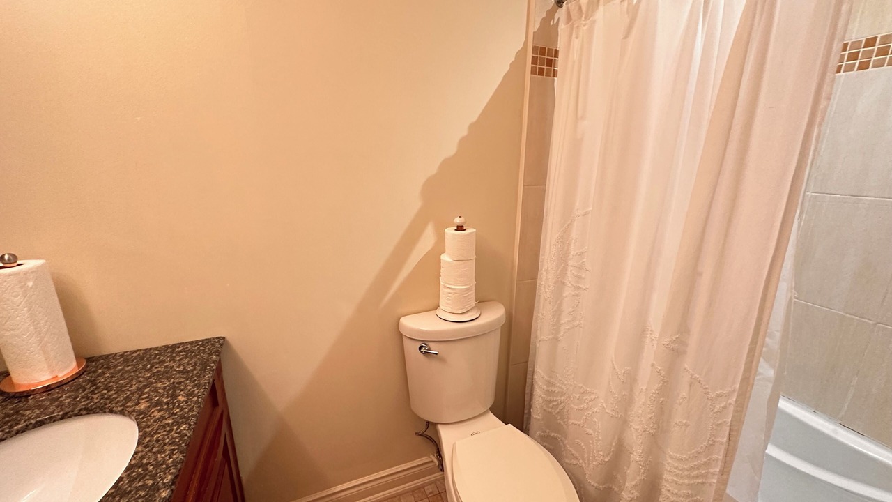 Photo of Bathroom in Cabbagetown