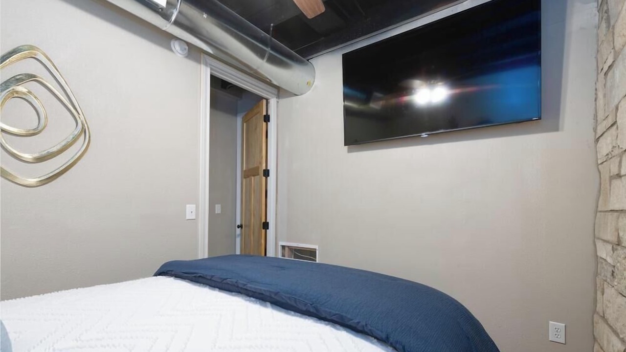 Photo of Bedroom in Baird