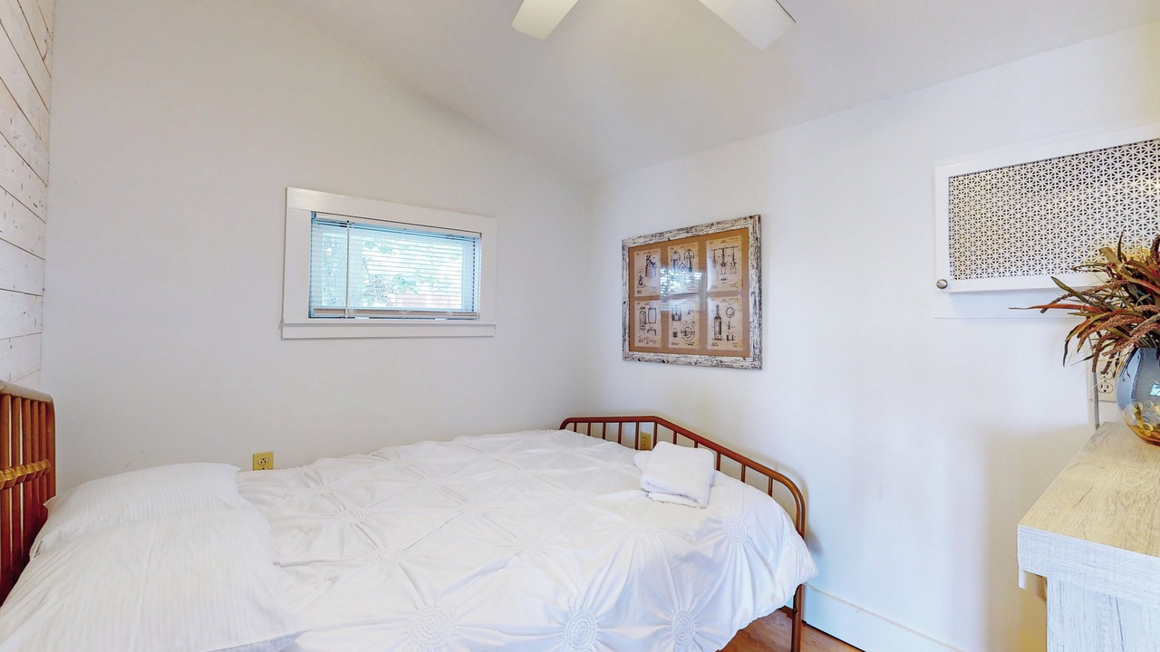 Photo of Bedroom in Town of Ledyard