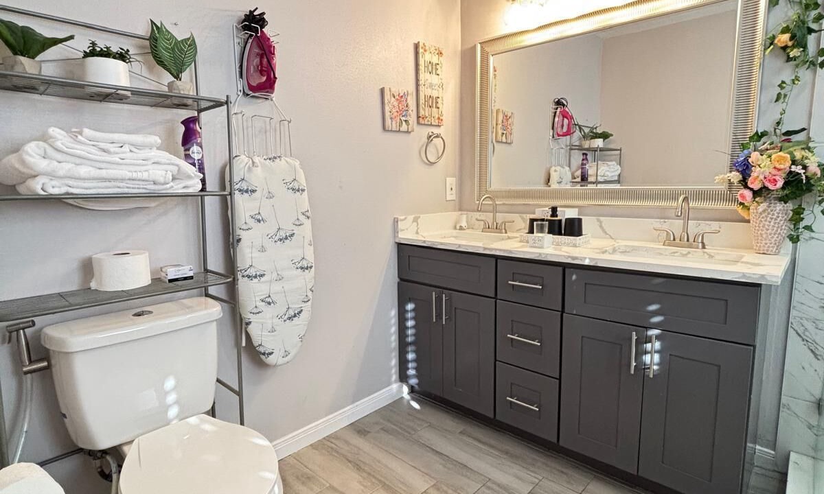 Photo of Bathroom in Woodlake - Briar Meadow