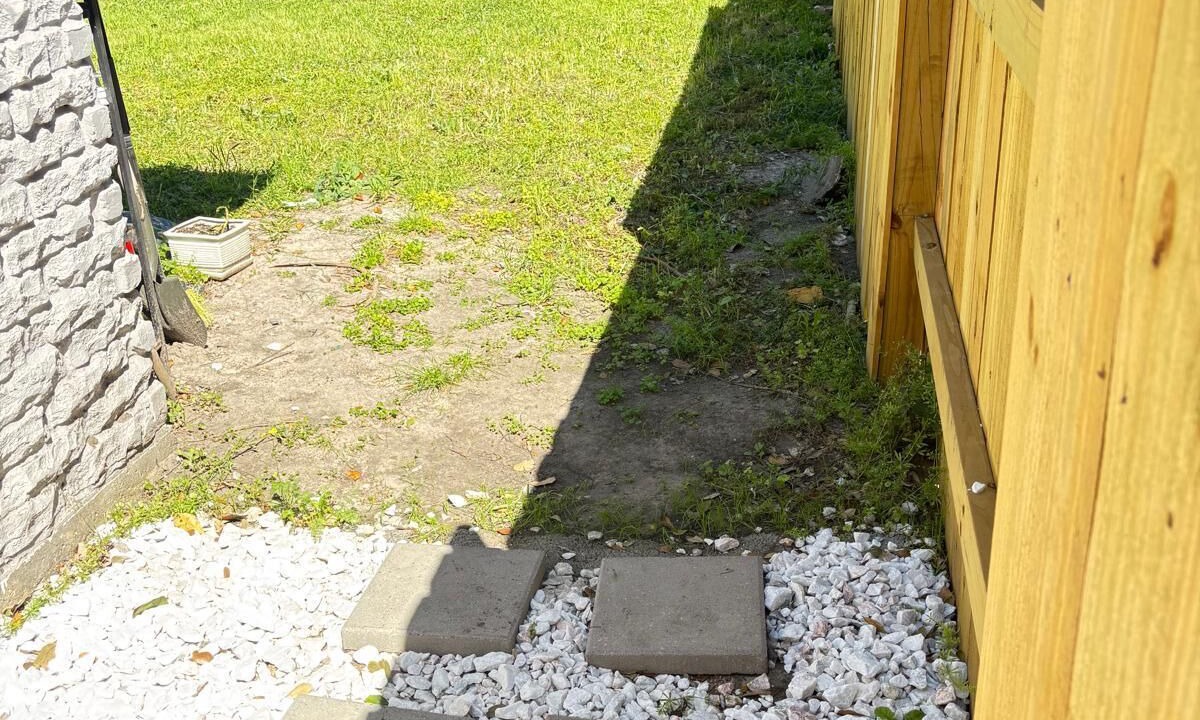 Photo of Outdoor in Woodlake - Briar Meadow