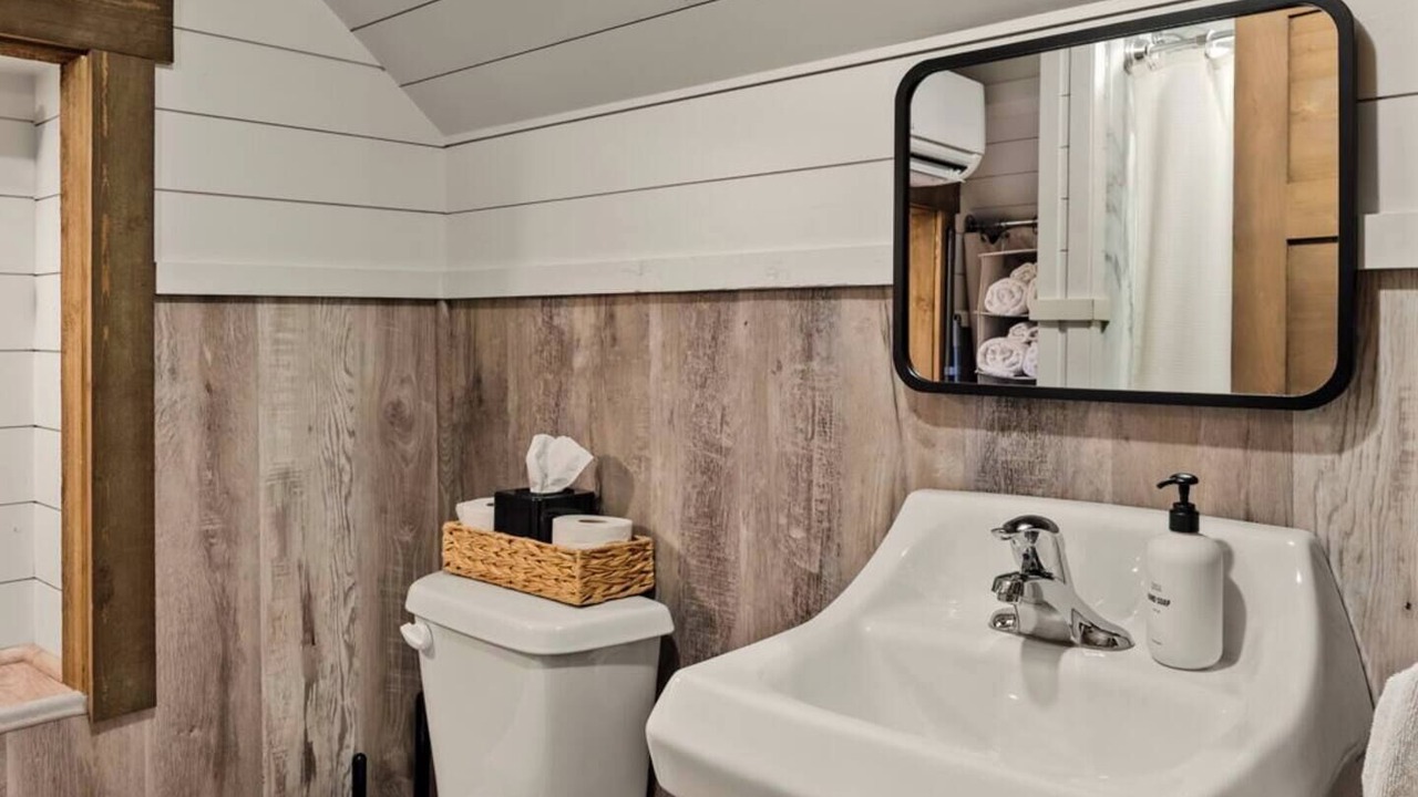 Photo of Bathroom in Strasburg